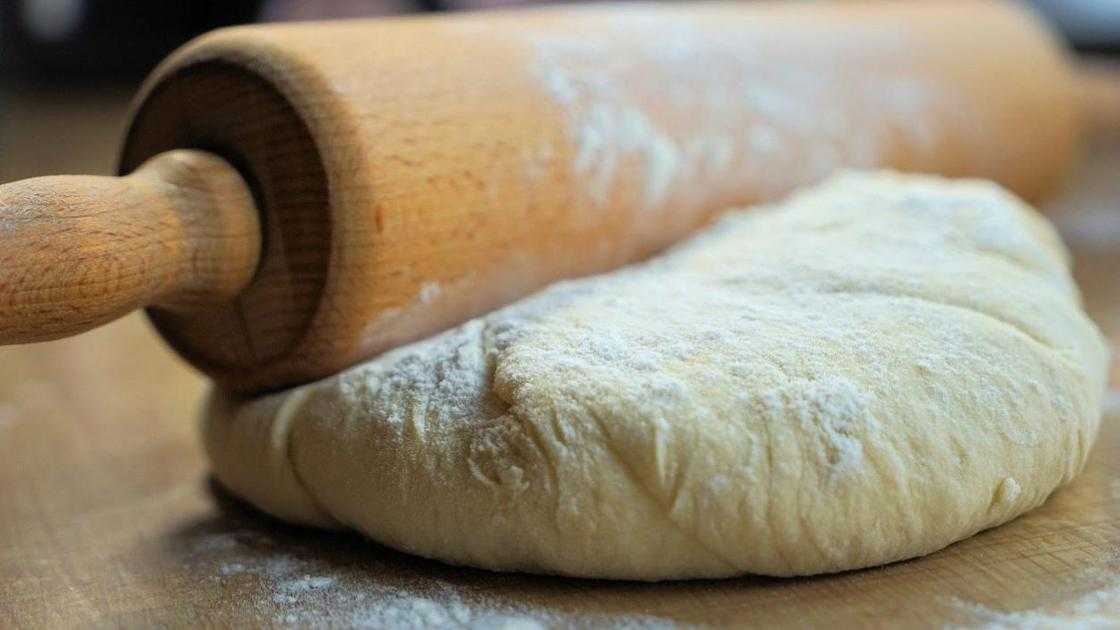 К чему снится тесто женщине или мужчине — 49 толкований из разных сонников