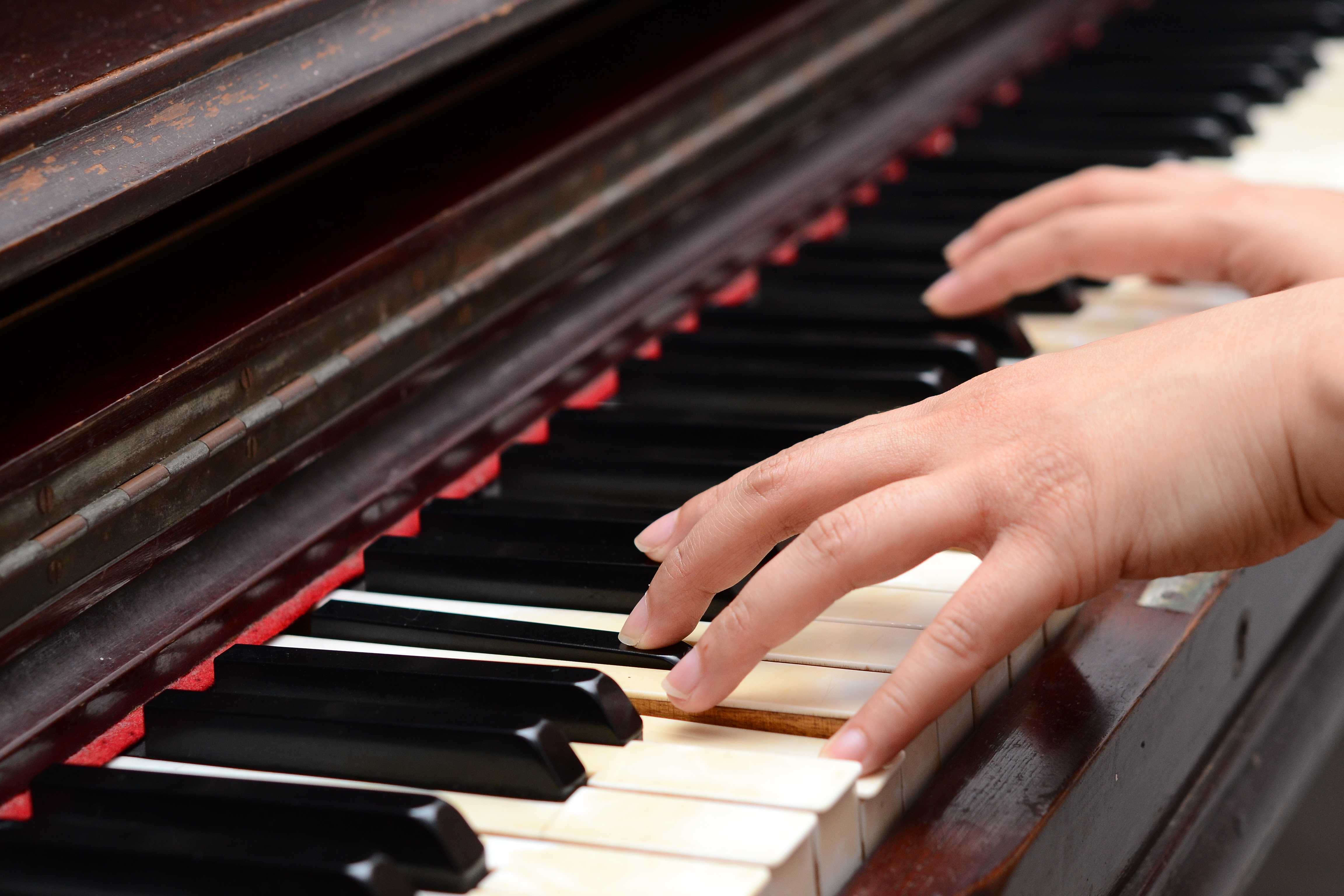 К чему снится пианино 🎹 - топ 32 толкования ❗ по сонникам: что означает видеть в комнате или играть во сне на фортепиано красивую музыку для девушки или парня
