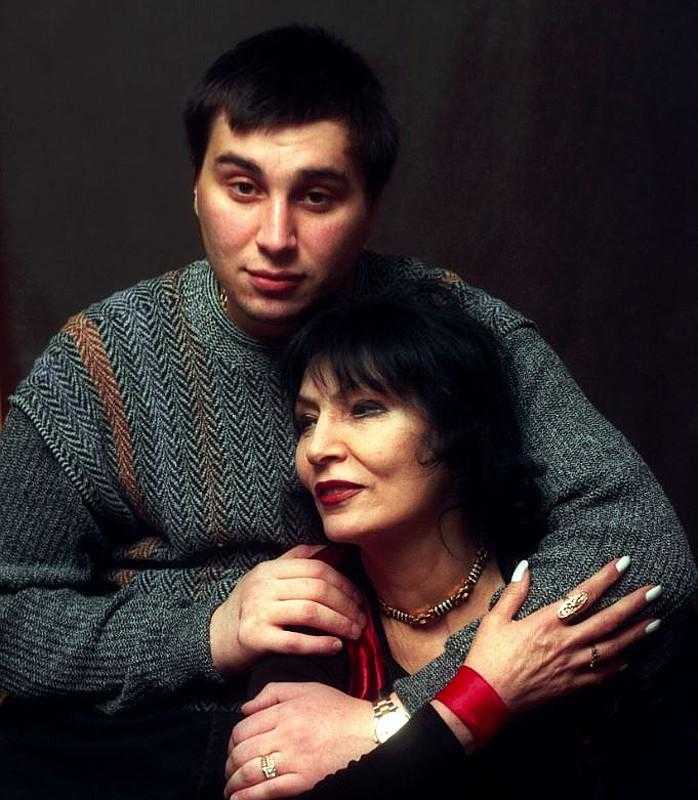 Джуна давиташвили: «мой сын вечен, ибо смерти нет». сильные женщины. их боялись мужчины