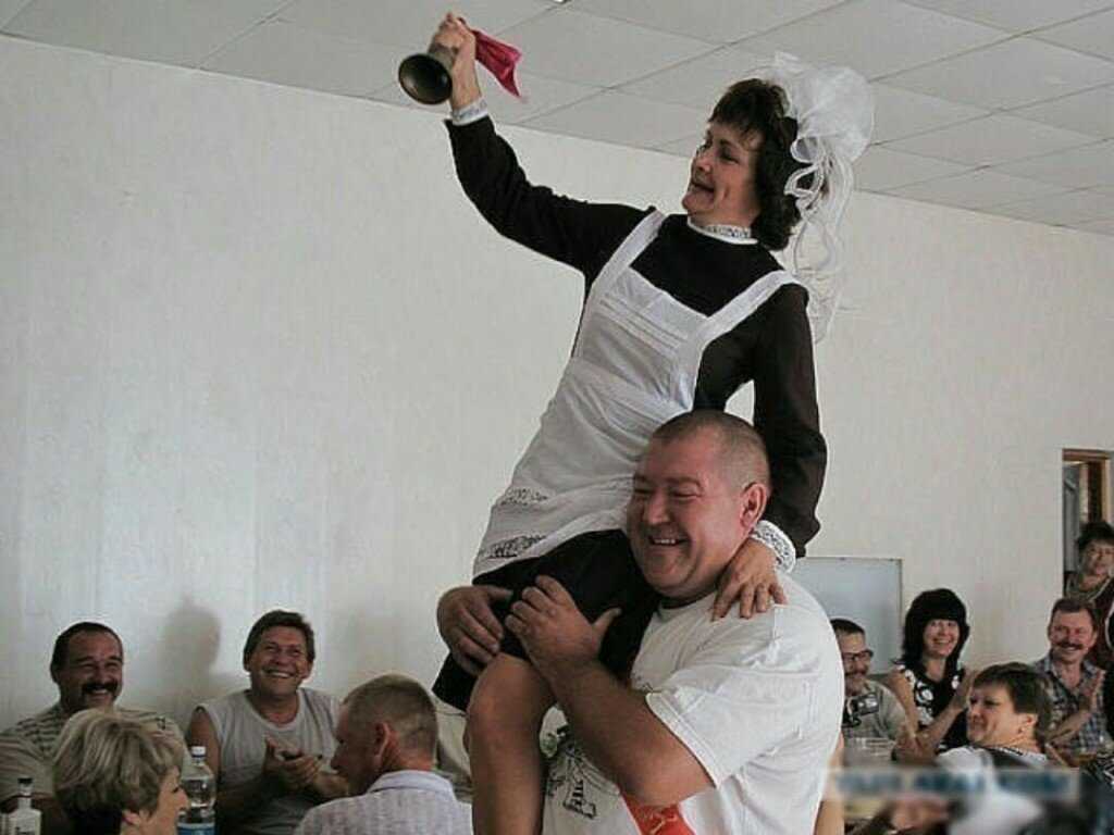 К чему снятся одноклассники бывшие и школа